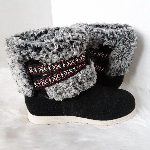 Muk Luks Women's Winter Boot size 7M - Picture 3 of 9